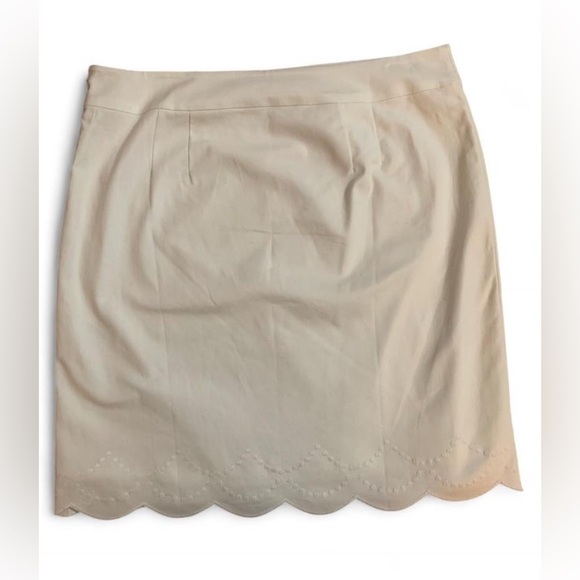 NWT Talbots White Scalloped Embroidered Skirt Size 10 - Picture 2 of 5